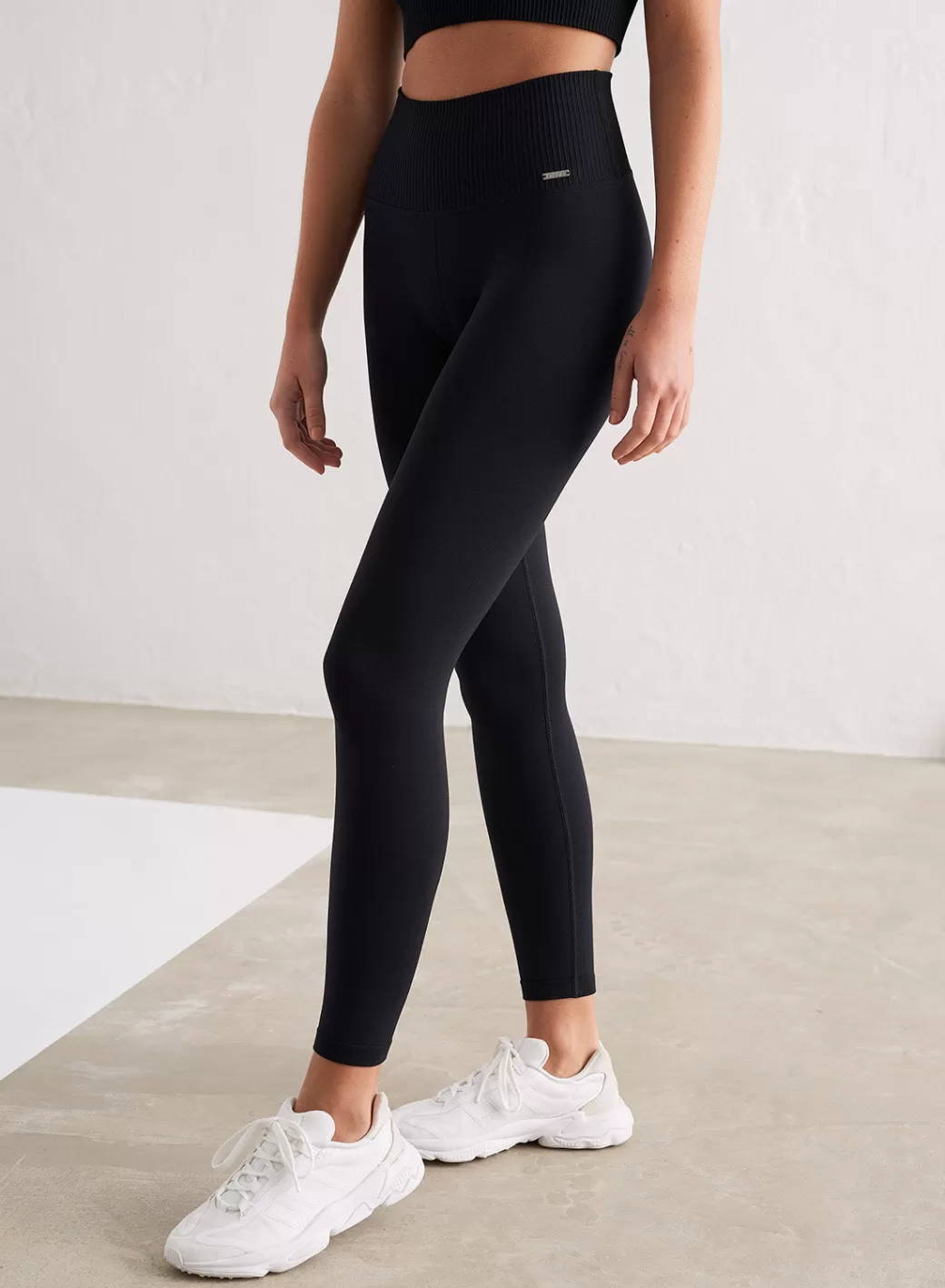 Limitless Seamless Tights | AIM’N Cheap