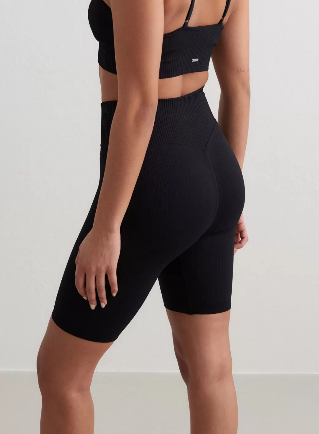 Ribbed Seamless Biker Shorts | AIM’N Outlet