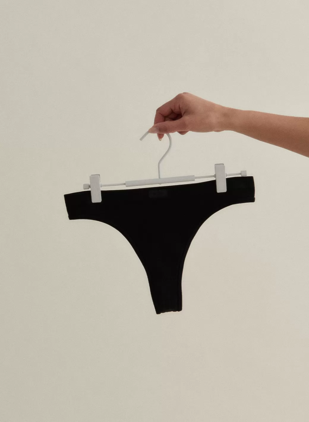 Seamless Thong | AIM’N Outlet