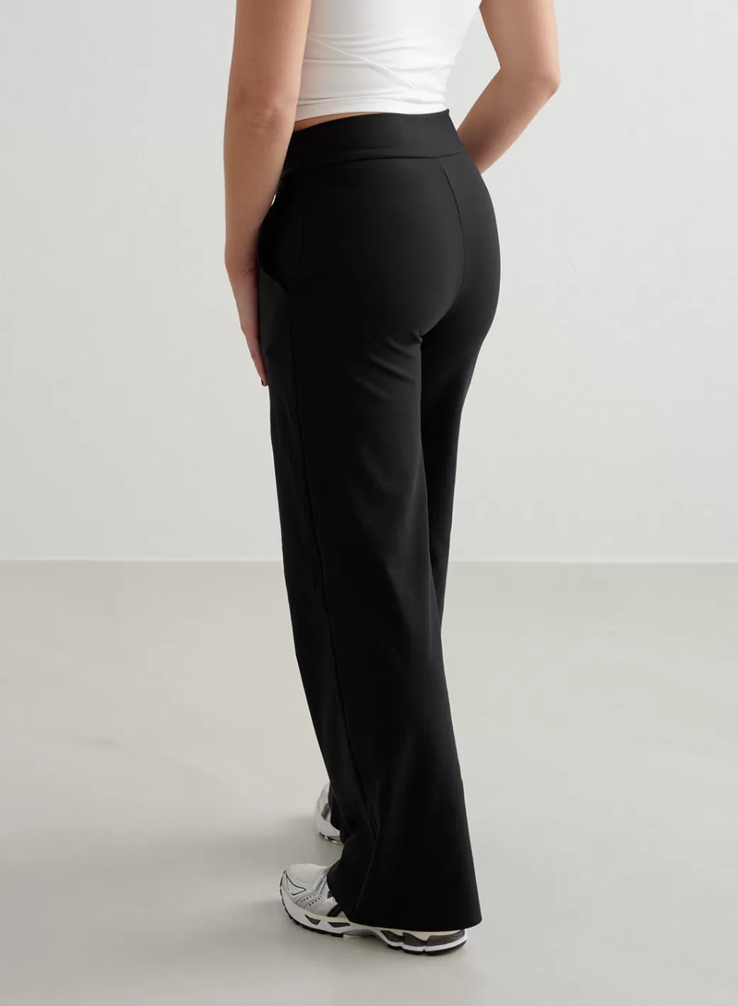 Black Sense Wide Petite Pants | AIM’N Shop