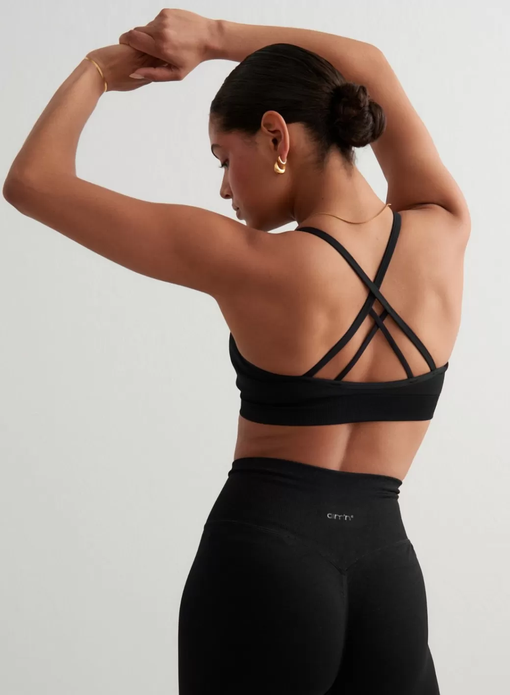 Shape Seamless Cross Back Bra | AIM’N Hot