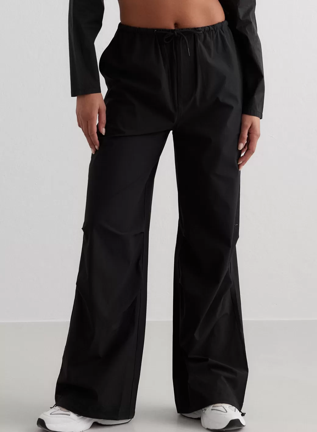 Windbreaker Plain Parachute Pants | AIM’N Cheap